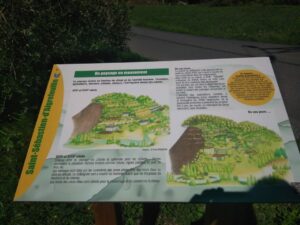 panneau-sur-le-sentier-patrimonial